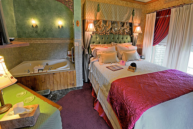 Grandma Bells Room - Lanesboro, MN