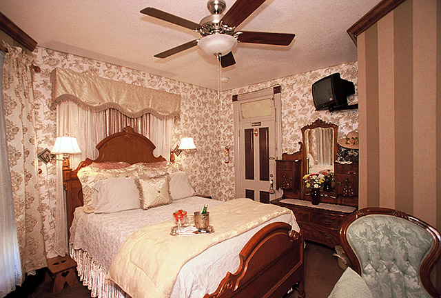 The Primrose Room - Lanesboro, MN